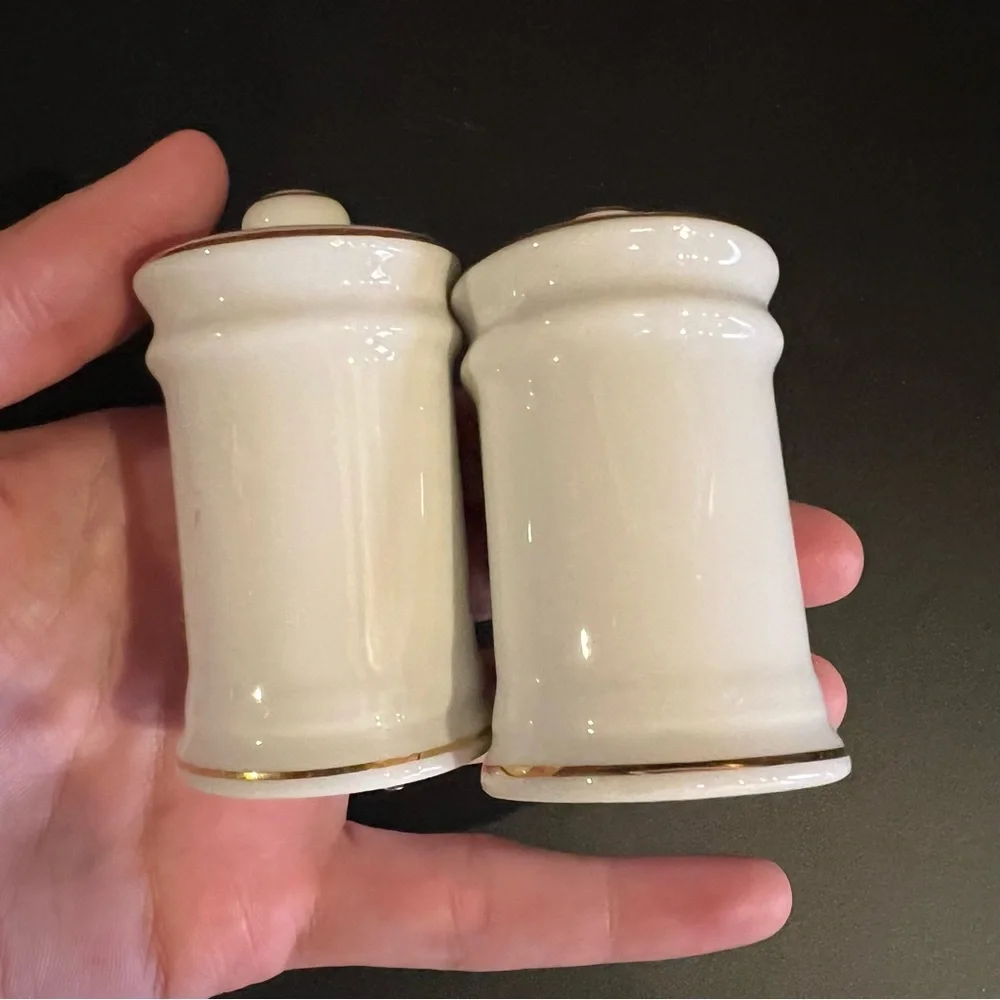 🐭 Vintage Chef Mickey Mouse Salt and Pepper Shakers